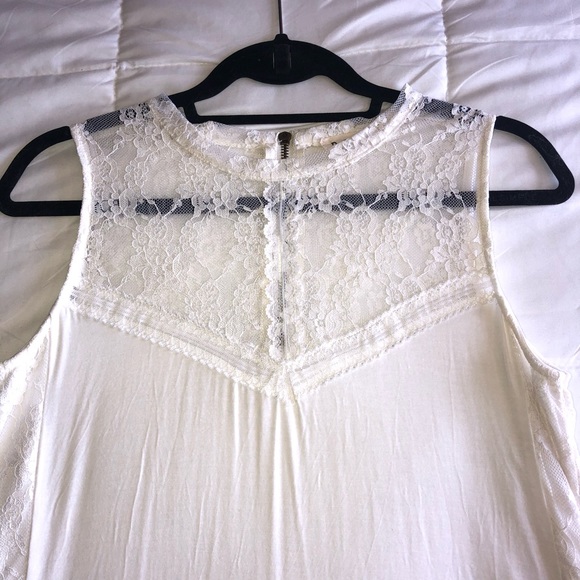 Vici Evangelista Lace Top- Ivory - Picture 3 of 8